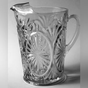 Vintage Anchor Hocking MEDALLION Clear Pitcher W Ice Lip  8.5”H, 64 oz. EUC